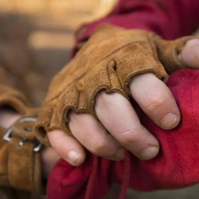 Epic Armoury Fingerlose Handschuhe Aus Wildleder, Braun 4 Epic Armoury Fingerlose Handschuhe Aus Wildleder, Braun – Bild 4