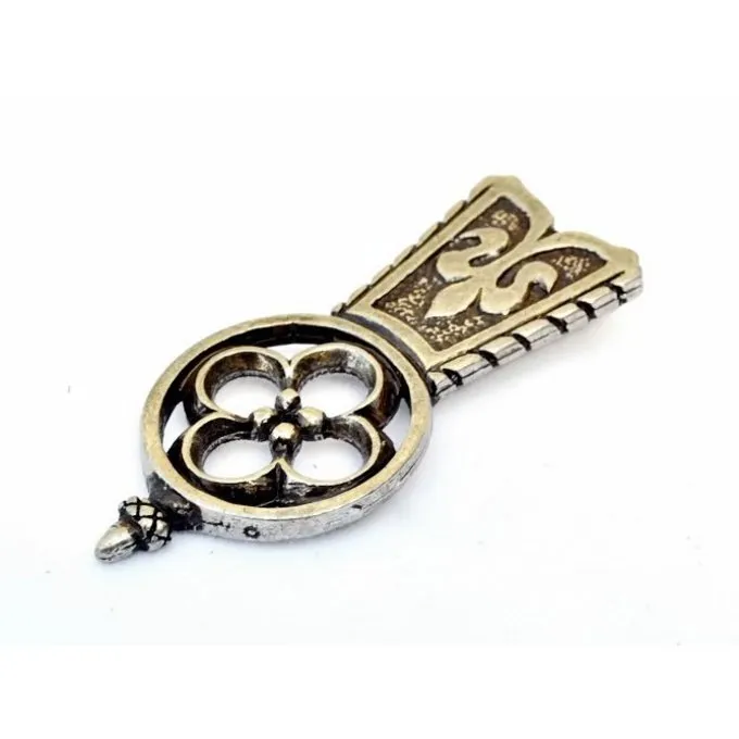 Medieval Quatrefoil Gurtende, Versilberter 1 Medieval Quatrefoil Gurtende, Versilberter