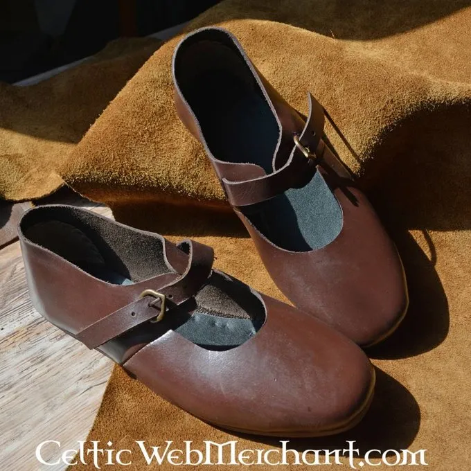 Ulfberth Norman Poulaines Mit Schnalle 1 Ulfberth Norman Poulaines Mit Schnalle