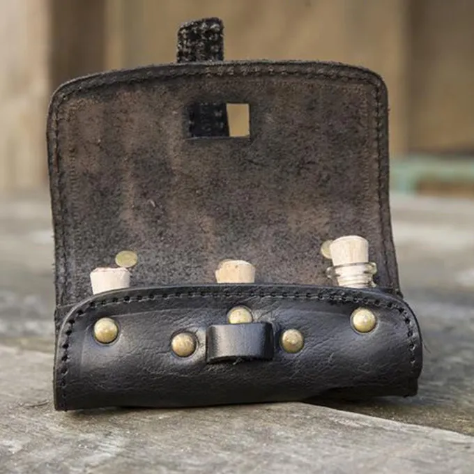 Epic Armoury Trankhalter Mit Drei Flaschen, Schwarz 1 Epic Armoury Trankhalter Mit Drei Flaschen, Schwarz